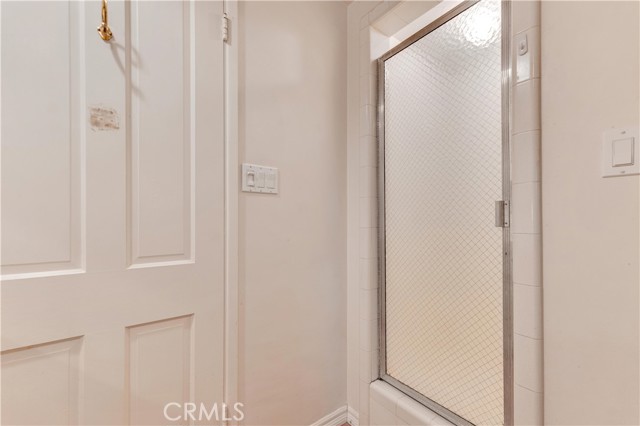 Detail Gallery Image 37 of 58 For 4771 Vista De Oro, Woodland Hills,  CA 91364 - 6 Beds | 4/1 Baths