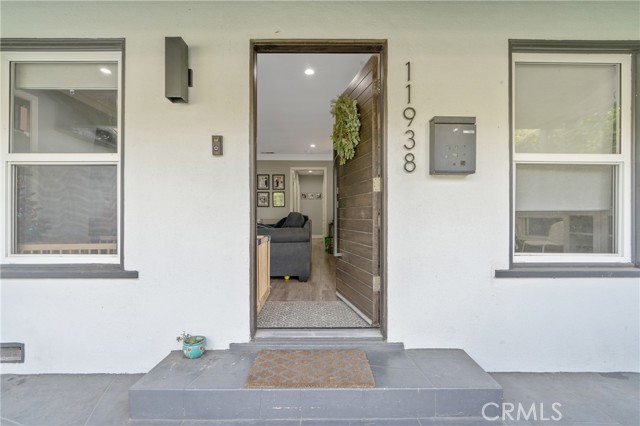 11938 Exposition Boulevard, Los Angeles CA: https://media.crmls.org/medias/95941a29-4f9c-406e-9110-4f7c0d54daa2.jpg