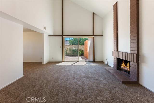 27601 Endeavor Street photo 8