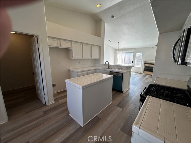 Detail Gallery Image 9 of 25 For 36996 Pomerol Loop, Winchester,  CA 92596 - 3 Beds | 2 Baths