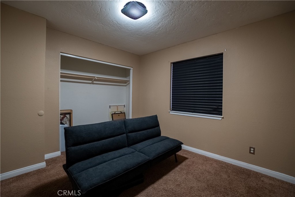 https://media.crmls.org/medias/95977504-2d69-45dc-97ab-3c6ab7c2dc38.jpg?preset=X-Large