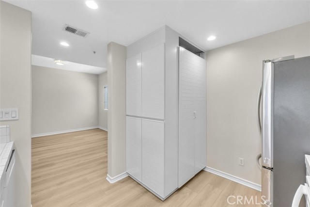 Detail Gallery Image 7 of 36 For 2243 Martin, Irvine,  CA 92612 - 2 Beds | 2 Baths