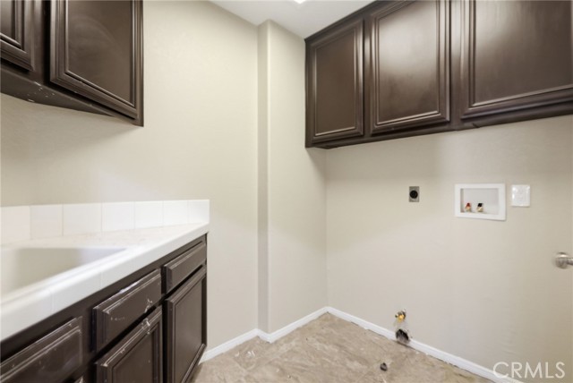 Detail Gallery Image 46 of 52 For 7325 Round Hill Dr, Lancaster,  CA 93536 - 5 Beds | 3 Baths