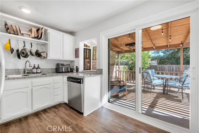 Detail Gallery Image 10 of 43 For 29721 Canwood St, Agoura Hills,  CA 91301 - 3 Beds | 2/1 Baths