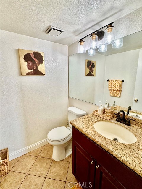 11308 Sherwood Court, Fontana CA: https://media.crmls.org/medias/9598793b-94ca-4e56-82ed-bdef457088f4.jpg