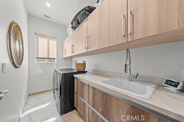 2508 Harriman Lane, Redondo Beach, California 90278, 4 Bedrooms Bedrooms, ,3 BathroomsBathrooms,Residential,For Sale,Harriman,SB25198058