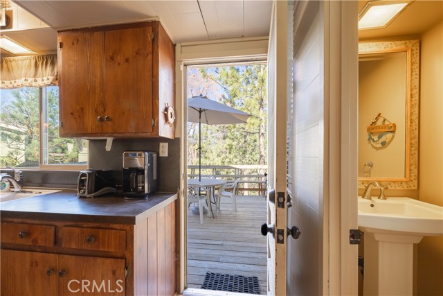Detail Gallery Image 11 of 29 For 764 St Moritz Dr, Big Bear Lake,  CA 92315 - 2 Beds | 1/1 Baths