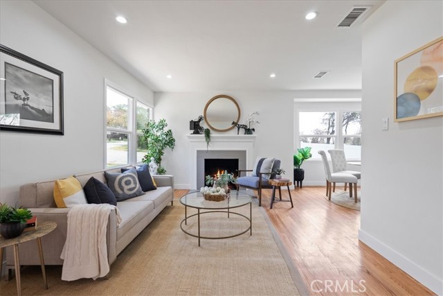 Detail Gallery Image 12 of 34 For 288 W Mariposa St, Altadena,  CA 91001 - 3 Beds | 2 Baths