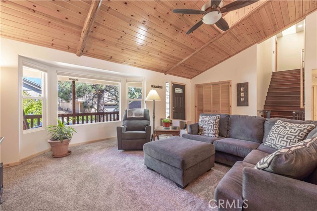 Detail Gallery Image 7 of 63 For 366 Mason Ln, Big Bear City,  CA 92314 - 5 Beds | 4/1 Baths