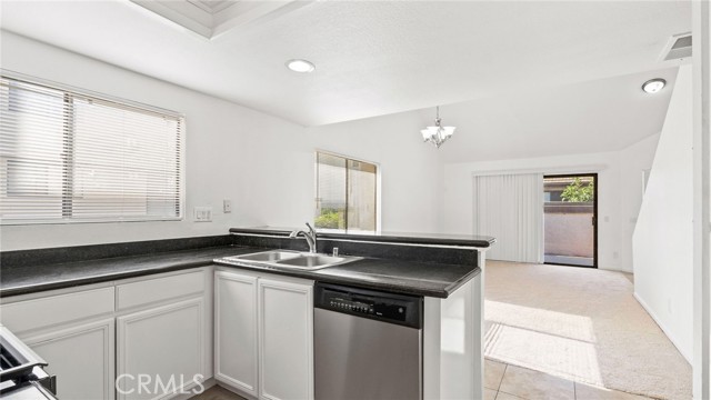 Detail Gallery Image 6 of 33 For 508 N Imperial Ave a,  Ontario,  CA 91764 - 3 Beds | 2 Baths