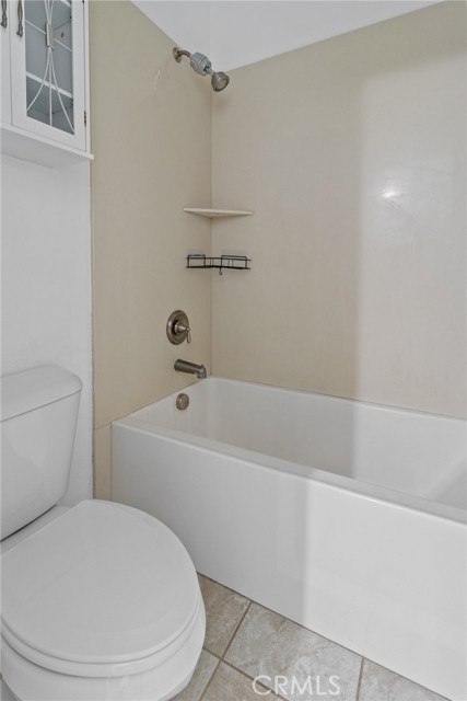Detail Gallery Image 18 of 28 For 142 Yellow, Irvine,  CA 92618 - 4 Beds | 3 Baths