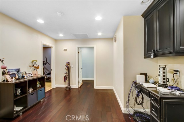 Detail Gallery Image 22 of 45 For 533 Woodhaven Ct, Upland,  CA 91786 - 4 Beds | 3/1 Baths