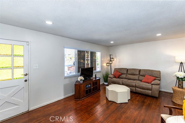 11986 Springview Drive, La Mirada CA: https://media.crmls.org/medias/959a786f-6e8a-49c0-9ad9-170d19449351.jpg