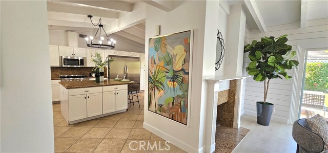 Detail Gallery Image 10 of 48 For 1112 Westcliff Dr, Newport Beach,  CA 92660 - 4 Beds | 4 Baths