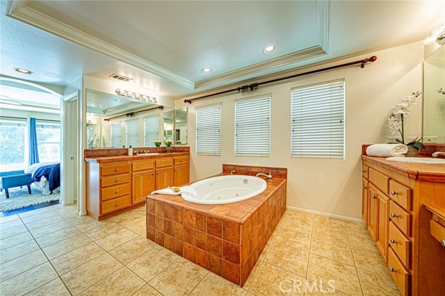 Detail Gallery Image 27 of 62 For 17730 Wren Dr, Canyon Country,  CA 91387 - 5 Beds | 3 Baths