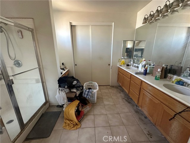 Detail Gallery Image 17 of 19 For 4815 Creekway Ln, Riverside,  CA 92505 - 5 Beds | 4 Baths