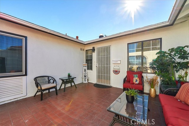 Detail Gallery Image 6 of 52 For 6372 Larchwood Dr, Huntington Beach,  CA 92647 - 4 Beds | 2 Baths