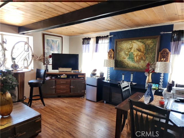Detail Gallery Image 21 of 23 For 2164 Outer Hwy 2, Wrightwood,  CA 92397 - 2 Beds | 2 Baths