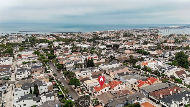 613 Larkspur Avenue, Corona del Mar CA: https://media.crmls.org/medias/959ced21-64b9-48af-82c6-7cedb42e74ce.jpg