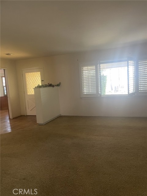 319 Tocino Drive, Duarte CA: https://media.crmls.org/medias/959d5da8-5cf4-45f7-b6ad-e85a578d2436.jpg