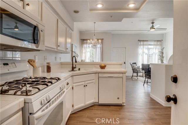 Detail Gallery Image 8 of 34 For 81 Anacapa Ct, Lake Forest,  CA 92610 - 2 Beds | 2/1 Baths