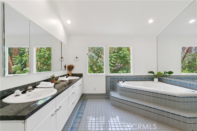 1156 S Carmelina Avenue, Los Angeles CA: https://media.crmls.org/medias/959ed91e-b1e1-4c21-81e9-43e55d9b1d6d.jpg