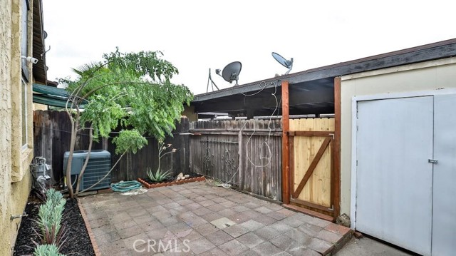 Detail Gallery Image 2 of 16 For 7909 Primrose Ln, Highland,  CA 92346 - 4 Beds | 2/1 Baths