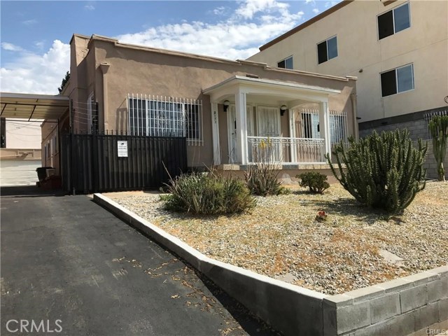 3173 W. 11th St. Los Angeles, California Duplex centrally located in the heart of Koreatown on Western and 11th St. Ideally located within walking distance to public transportation, restaurants and shops. One bedroom plus one den unit. The den has a door and is currently utilized as a secondary bedroom. Gated parking.