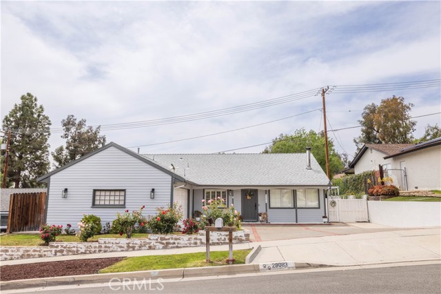 Image 3 of 40 For 28083 Langside Avenue