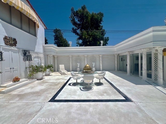 730 Santiago Avenue, Long Beach CA: https://media.crmls.org/medias/95a12229-d187-4461-b853-c601d9fde593.jpg
