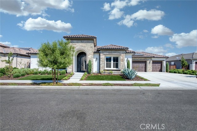 Detail Gallery Image 1 of 56 For 2687 Trenton, Clovis,  CA 93619 - 4 Beds | 3/1 Baths