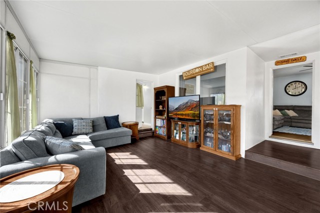 Detail Gallery Image 21 of 48 For 304 S Colfax, La Habra,  CA 90631 - 2 Beds | 2 Baths