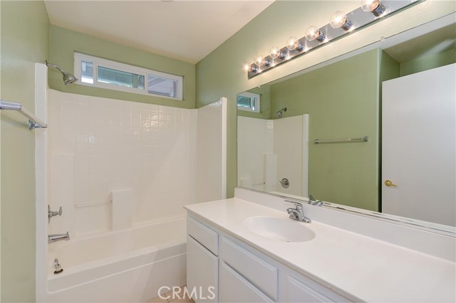 Detail Gallery Image 11 of 18 For 25331 Bayside Pl, Harbor City,  CA 90710 - 4 Beds | 2/1 Baths