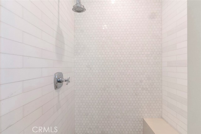 417 E Bay, Newport Beach CA: https://media.crmls.org/medias/95a32f6f-da77-4fd2-8472-84a0470efd64.jpg