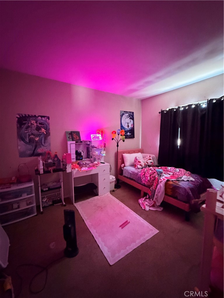 https://media.crmls.org/medias/95a35653-1f89-4371-bbb8-98a534cc1697.jpg?preset=X-Large
