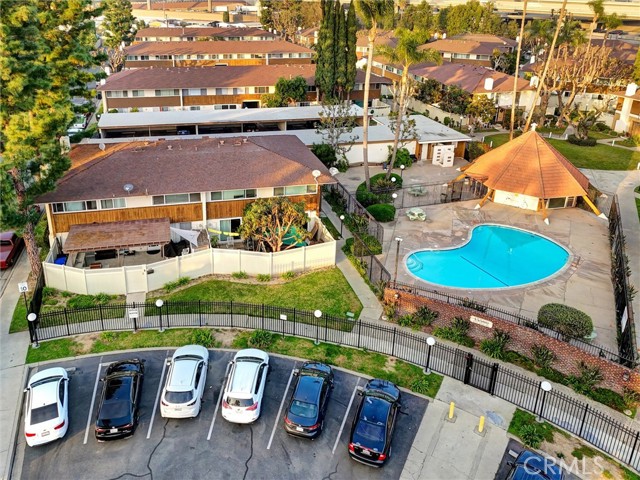 Detail Gallery Image 9 of 10 For 15500 Tustin Village Way #105,  Tustin,  CA 92780 - 3 Beds | 1/1 Baths