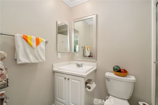 Detail Gallery Image 22 of 74 For 11562 Winnicut Ct, Jurupa Valley,  CA 91752 - 6 Beds | 4/1 Baths