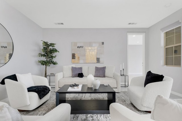 Image 4 of 62 For 18348 Cachet