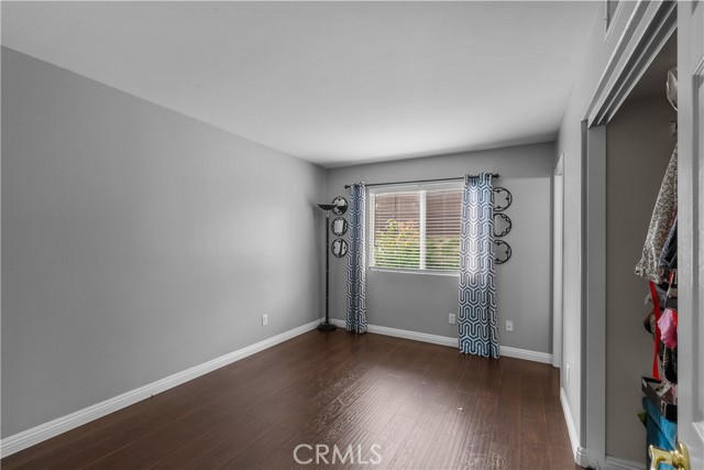 Detail Gallery Image 15 of 40 For 26426 Cardinal Dr, Canyon Country,  CA 91387 - 5 Beds | 4 Baths