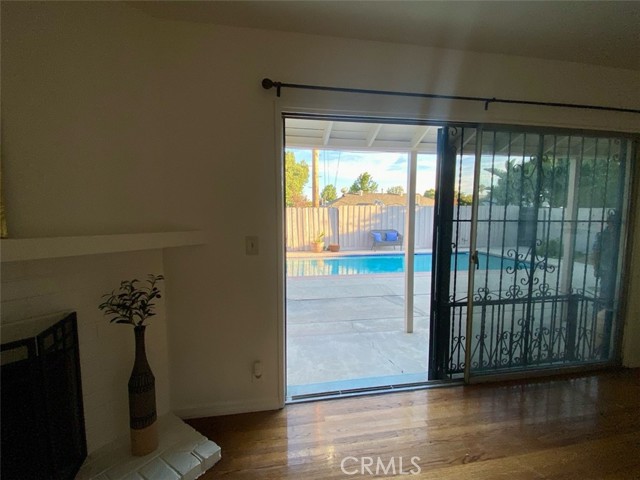 Detail Gallery Image 11 of 31 For 16506 Halsted St, Northridge,  CA 91343 - 4 Beds | 2 Baths