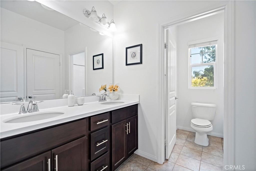 MLS #WS25110783 img 19