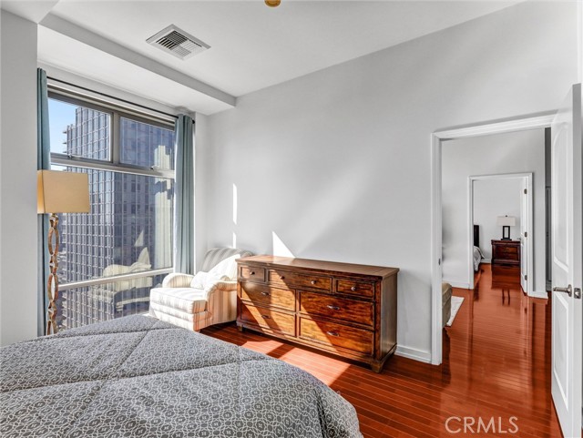 Detail Gallery Image 26 of 32 For 801 S Grand Ave #1812,  Los Angeles,  CA 90017 - 2 Beds | 2 Baths