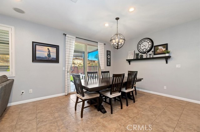 Detail Gallery Image 15 of 65 For 30829 Oak Knoll Dr., Menifee,  CA 92584 - 5 Beds | 4 Baths