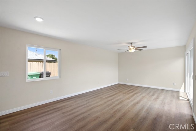 Detail Gallery Image 2 of 21 For 1683 Lark, Corona,  CA 92882 - 4 Beds | 1/1 Baths