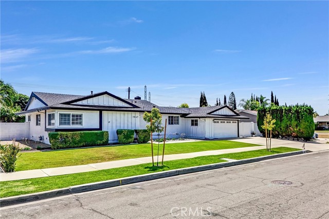 1947 N Sacramento Street, Orange CA: https://media.crmls.org/medias/95a851bc-f603-4552-9c38-aa0954174519.jpg