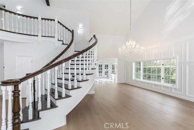 6037 Little Oak Lane, Woodland Hills CA: https://media.crmls.org/medias/95a87536-8282-4147-9c31-21a55f9e1e69.jpg