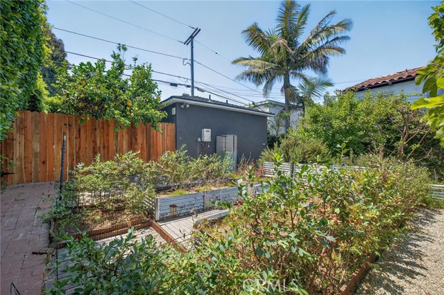 Detail Gallery Image 23 of 27 For 608 35th St, Manhattan Beach,  CA 90266 - 3 Beds | 2 Baths