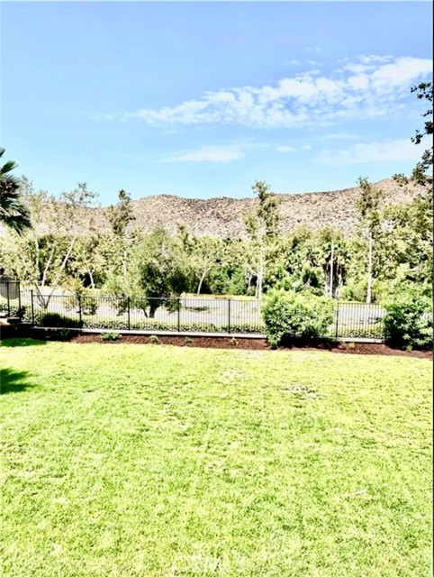 Detail Gallery Image 26 of 32 For 32040 Poppy Way, Lake Elsinore,  CA 92532 - 4 Beds | 2/1 Baths
