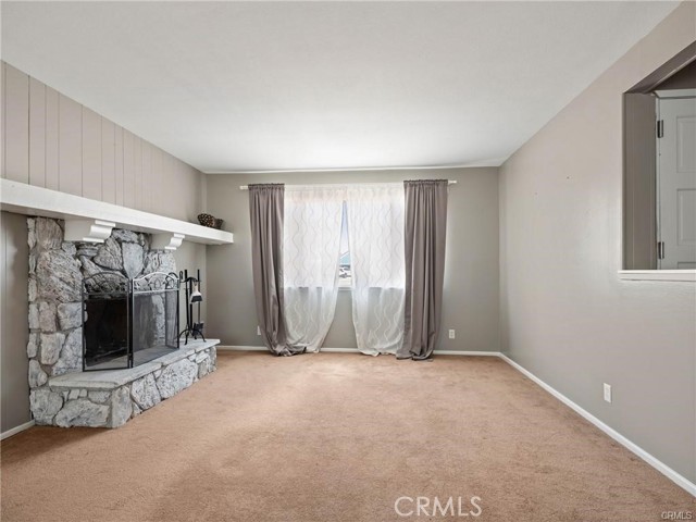 Detail Gallery Image 14 of 59 For 12607 Tamarisk Rd, Victorville,  CA 92395 - 3 Beds | 2/1 Baths