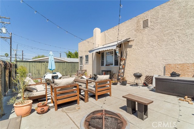 905 915 Cherry Avenue, Long Beach CA: https://media.crmls.org/medias/95aa736b-4931-4bfa-bfc0-5d0f0ab39d16.jpg